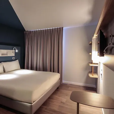 מלון Ibis Budget Centre Rive Gauche 2*